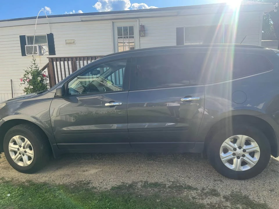 2014 Chevrolet Traverse - Image 2 of 4