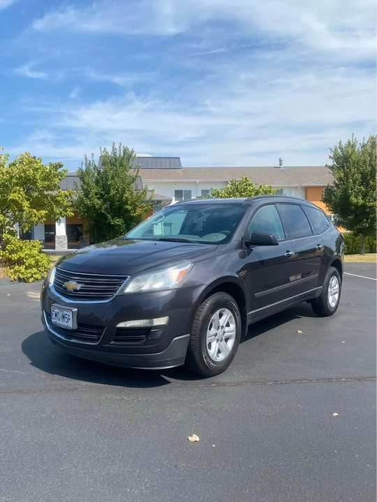 2014 Chevrolet Traverse - Image 2 of 9