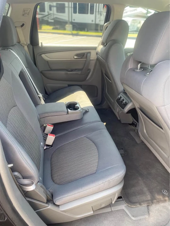 2014 Chevrolet Traverse - Image 7 of 9