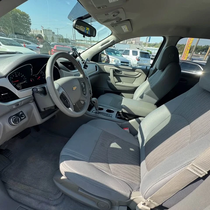 2014 Chevrolet Traverse - Image 14 of 17