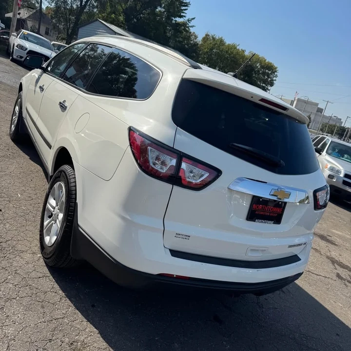 2014 Chevrolet Traverse - Image 6 of 17