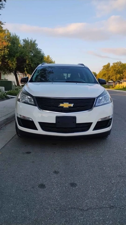 2014 Chevrolet Traverse - Image 2 of 12