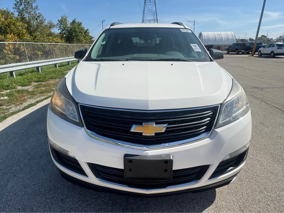 2014 Chevrolet Traverse - Image 2 of 12