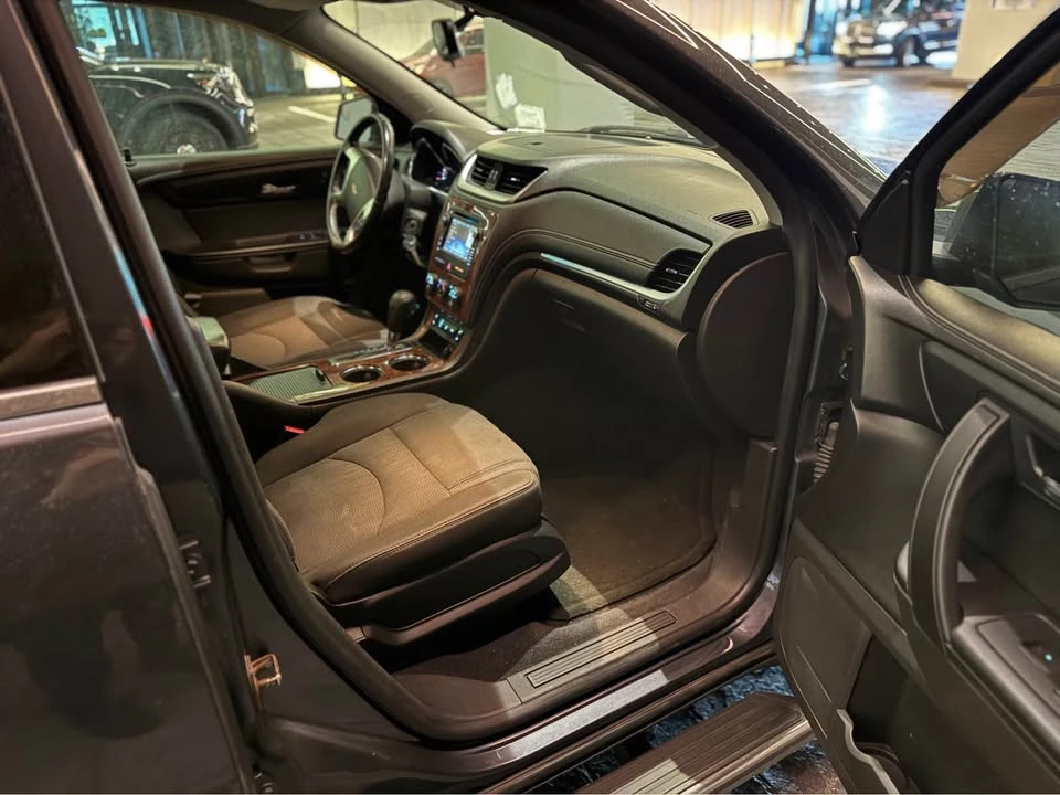 2014 Chevrolet Traverse - Image 18 of 19