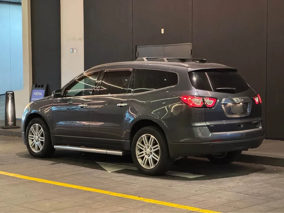 2014 Chevrolet Traverse - Image 4 of 19