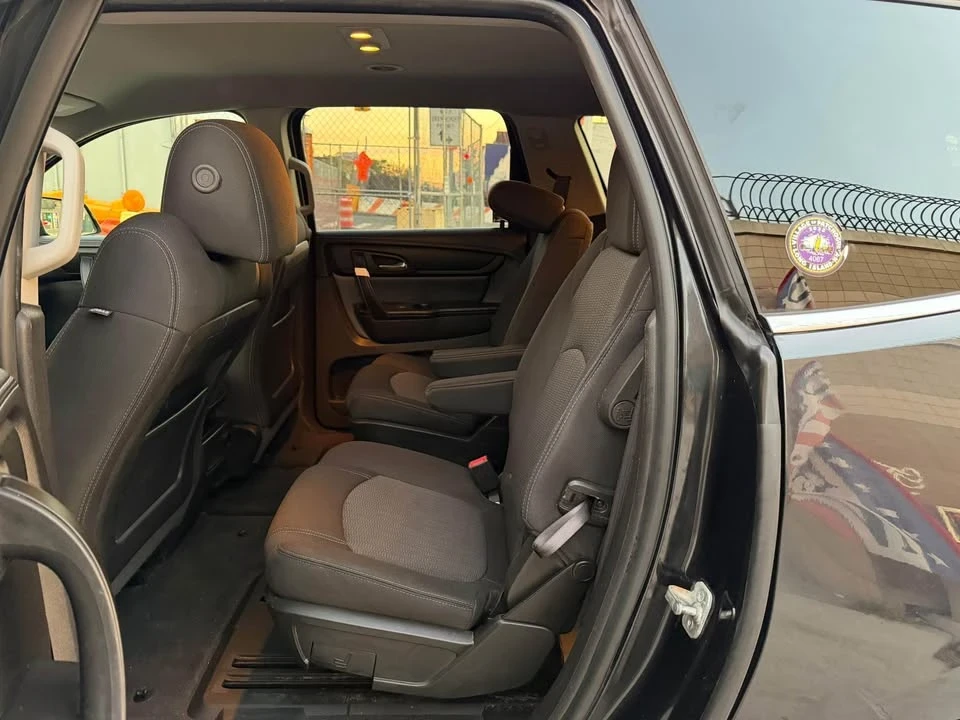 2014 Chevrolet Traverse - Image 8 of 11