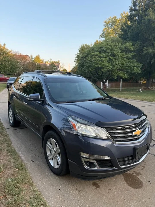 2014 Chevrolet Traverse - Image 2 of 9