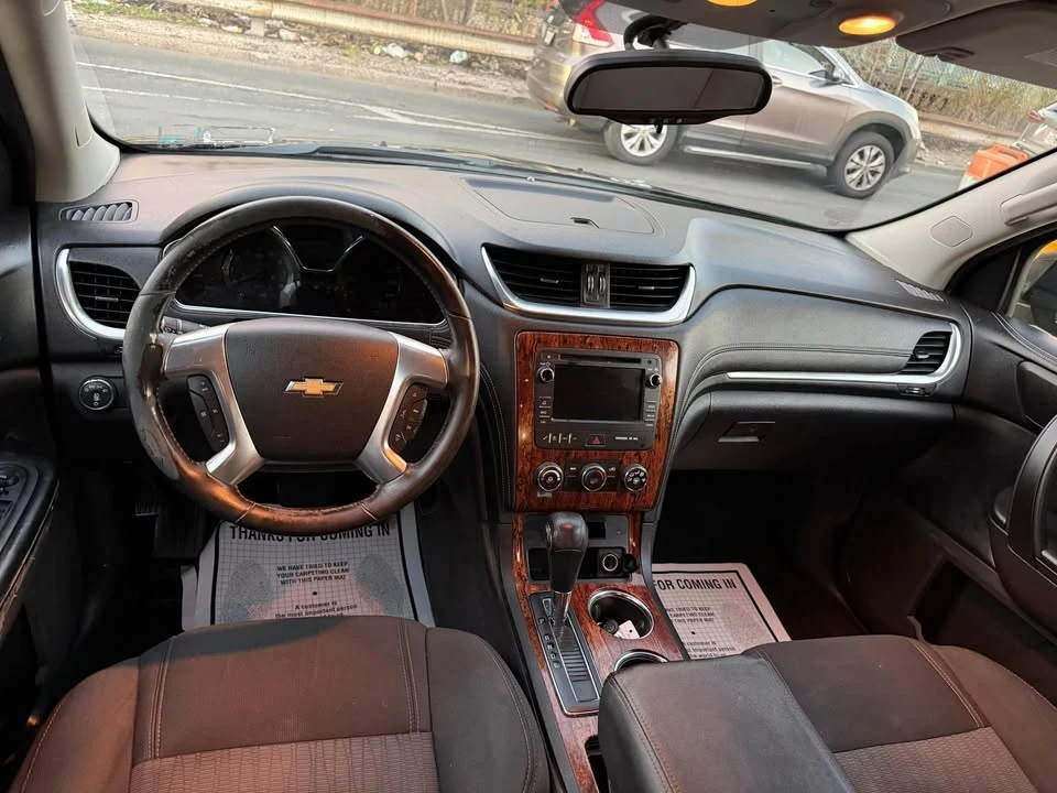 2014 Chevrolet Traverse - Image 10 of 11