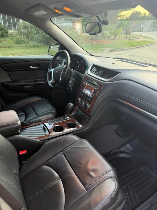 2014 Chevrolet Traverse - Image 7 of 9