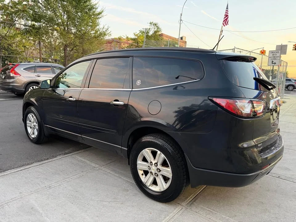 2014 Chevrolet Traverse - Image 5 of 11