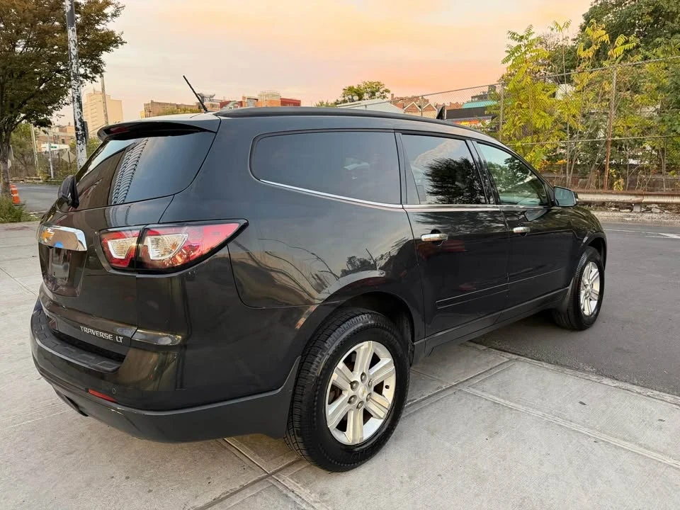 2014 Chevrolet Traverse - Image 6 of 11