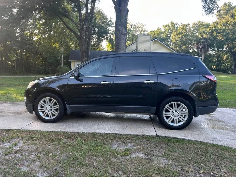 2014 Chevrolet Traverse - Image 3 of 8