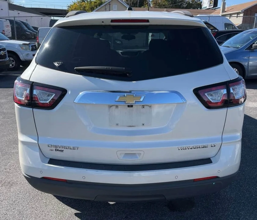 2014 Chevrolet Traverse - Image 4 of 11
