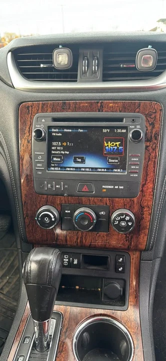 2014 Chevrolet Traverse - Image 2 of 16