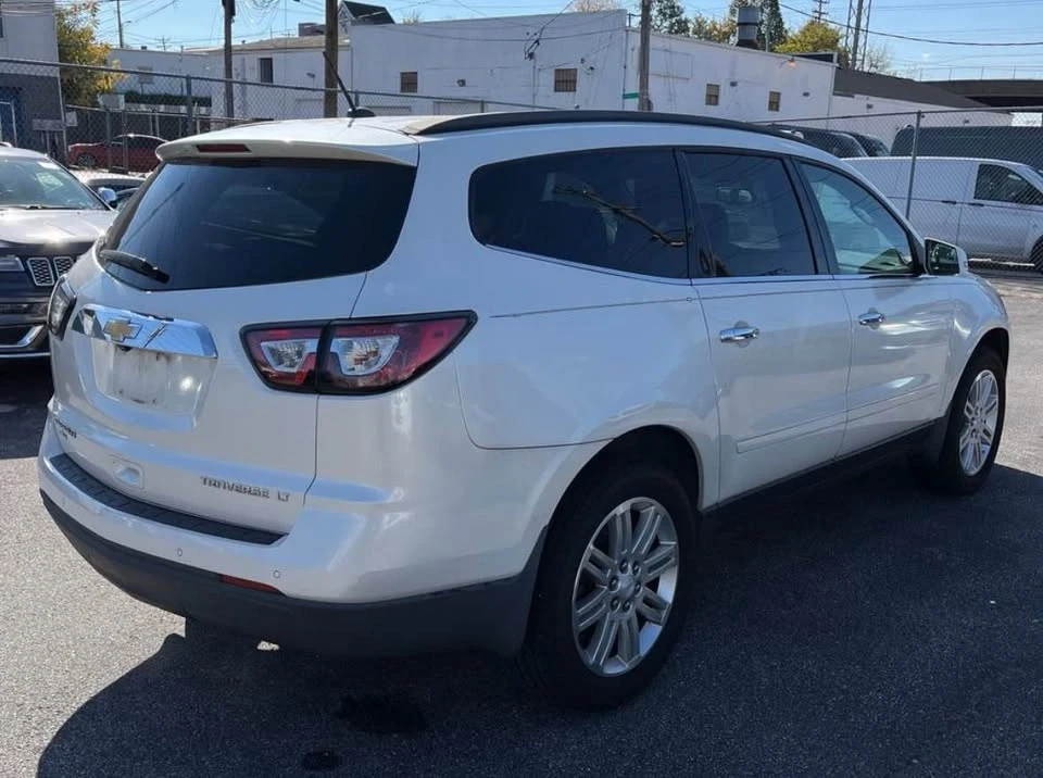 2014 Chevrolet Traverse - Image 5 of 11