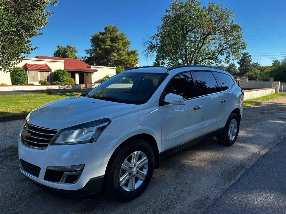 2014 Chevrolet Traverse - Image 2 of 11