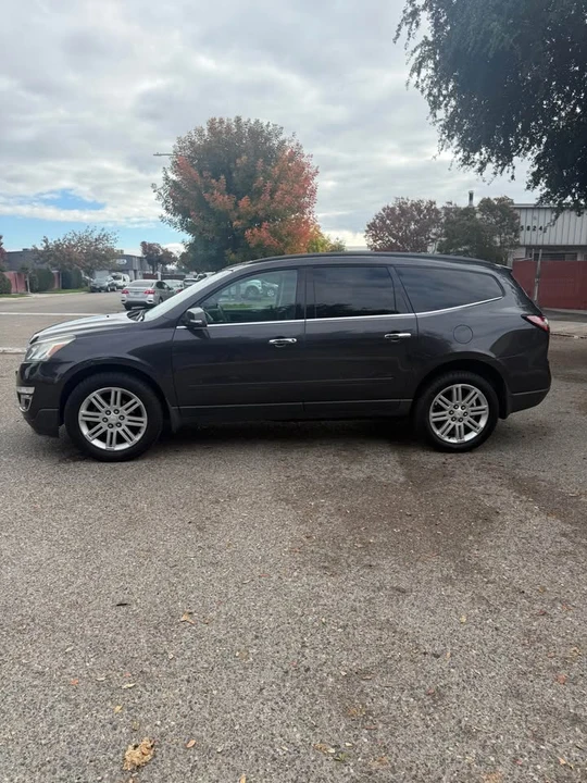 2014 Chevrolet Traverse - Image 5 of 10