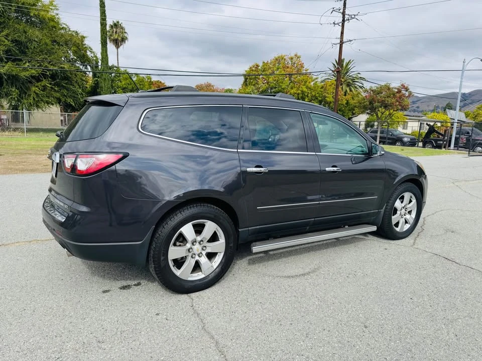 2014 Chevrolet Traverse - Image 3 of 9