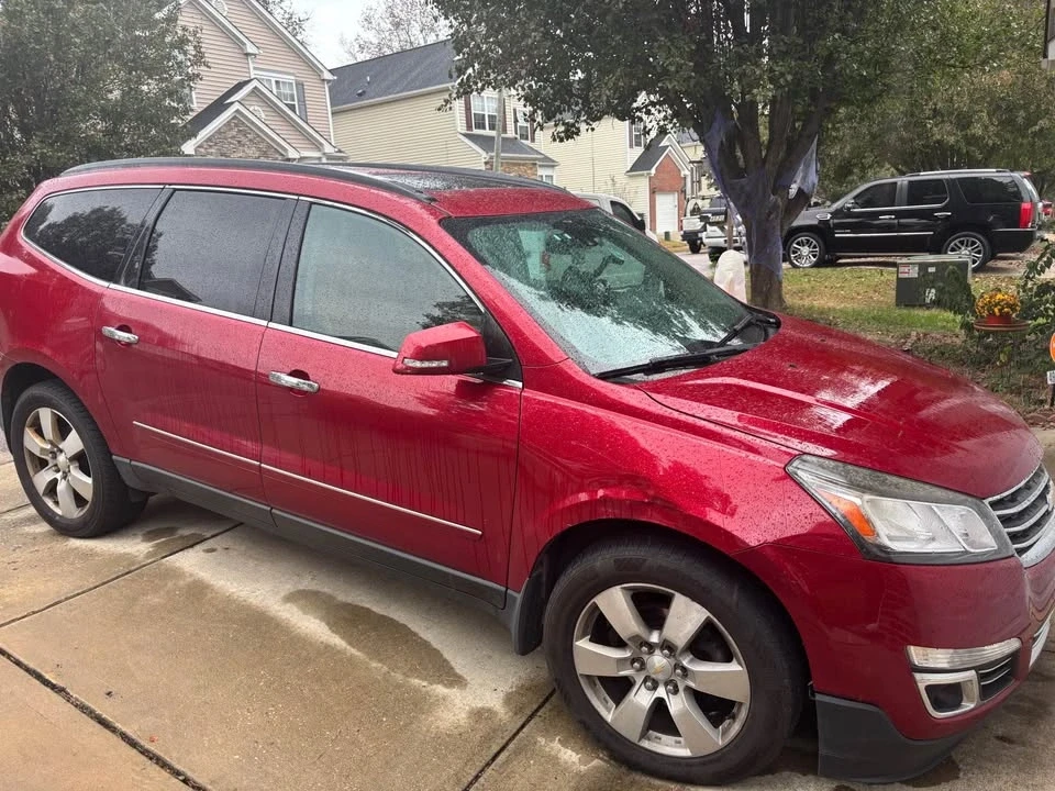 2014 Chevrolet Traverse - Image 2 of 8