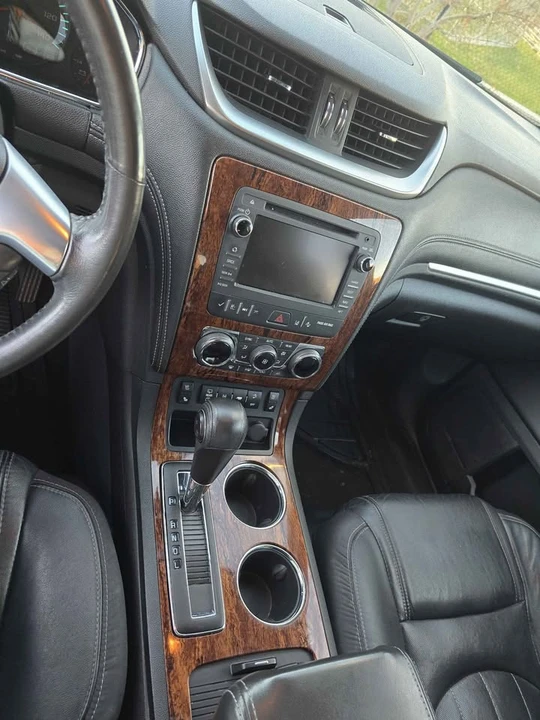 2014 Chevrolet Traverse - Image 7 of 9