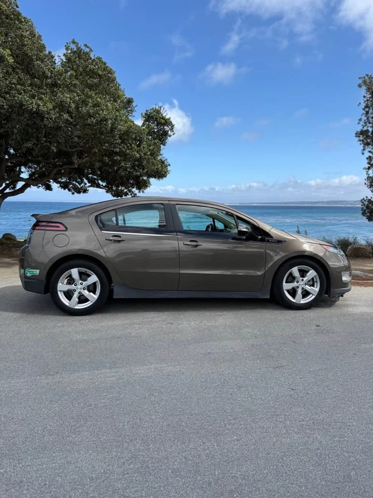 2014 Chevrolet Volt - Image 6 of 12