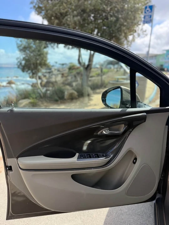 2014 Chevrolet Volt - Image 9 of 12