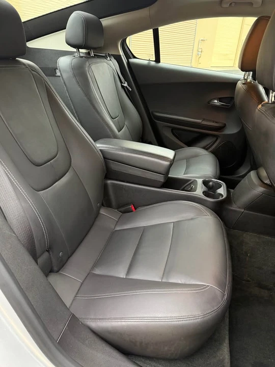 2014 Chevrolet Volt - Image 9 of 14