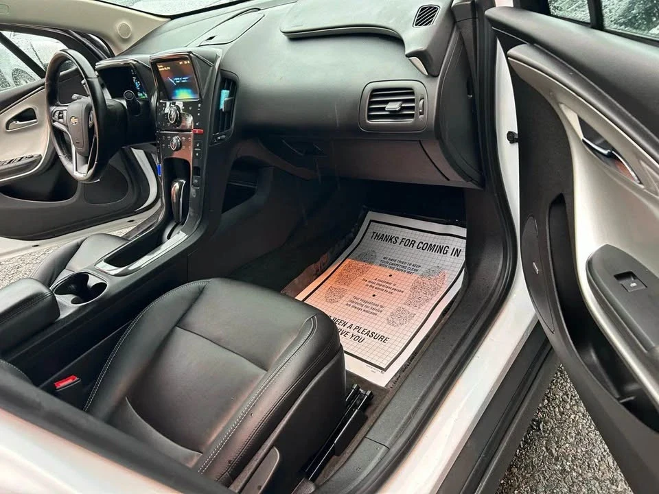 2014 Chevrolet Volt - Image 9 of 13