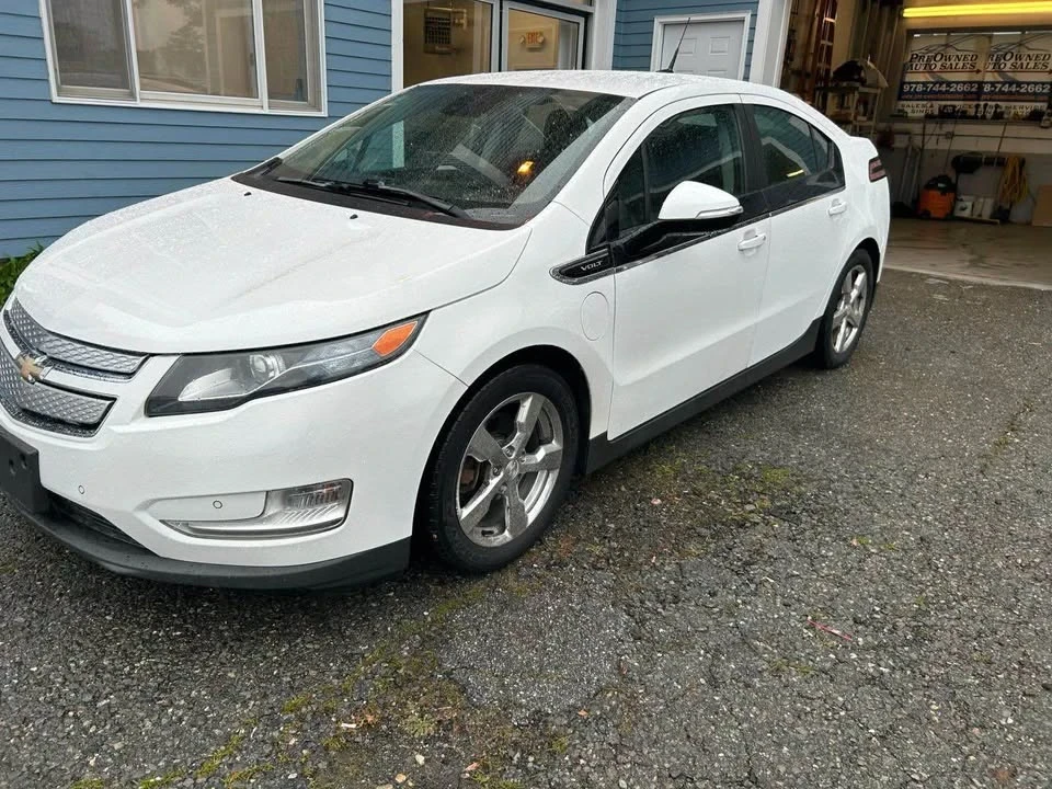 2014 Chevrolet Volt - Image 2 of 13