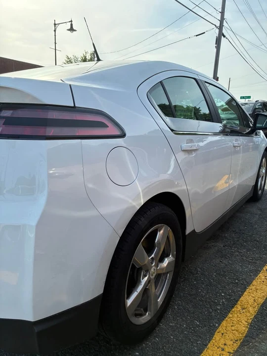 2014 Chevrolet Volt - Image 2 of 5