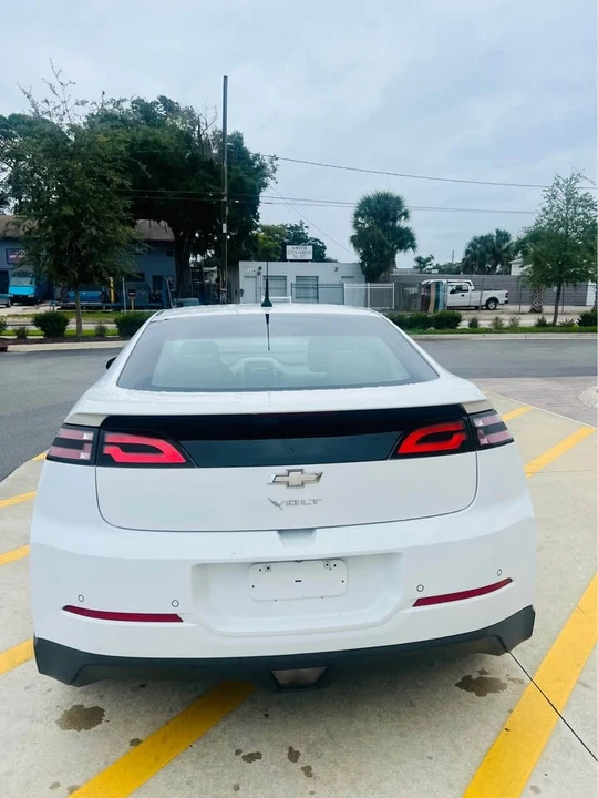 2014 Chevrolet Volt - Image 5 of 10