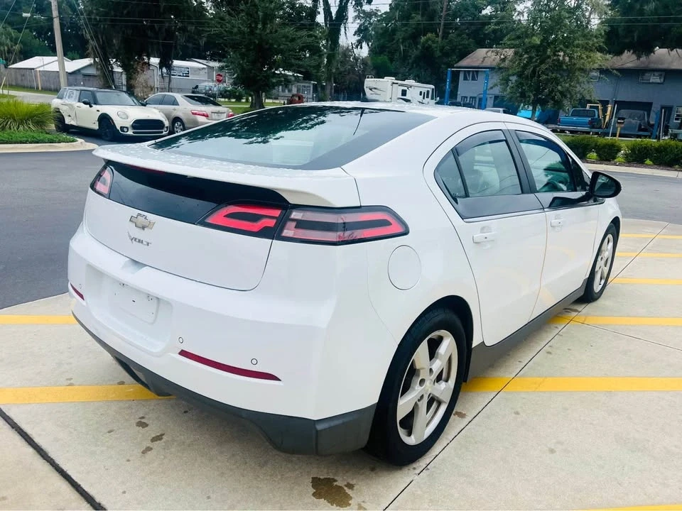 2014 Chevrolet Volt - Image 6 of 10