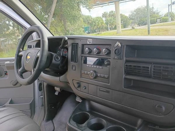 2014 Chevrolet Express - Image 15 of 19