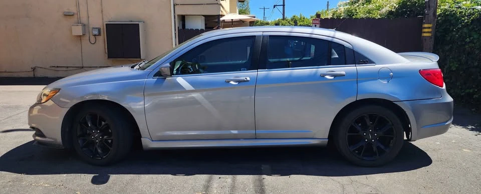 2014 Chrysler 200 - Image 2 of 15