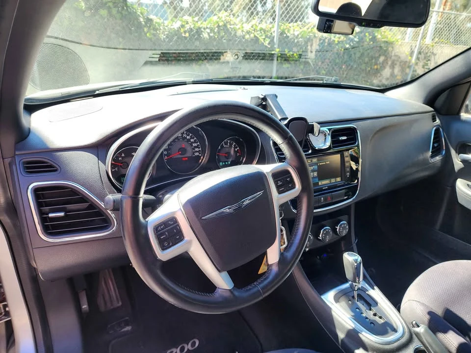 2014 Chrysler 200 - Image 7 of 15