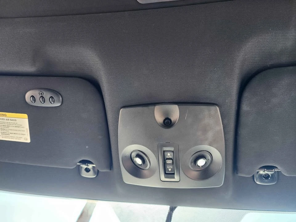 2014 Chrysler 200 - Image 11 of 15