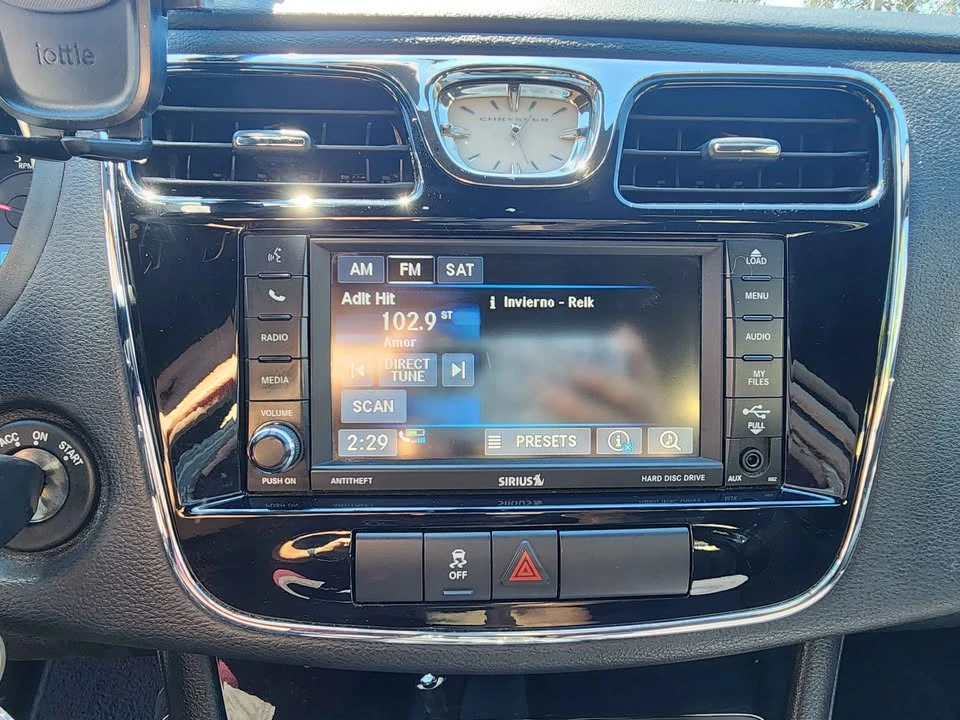 2014 Chrysler 200 - Image 8 of 15