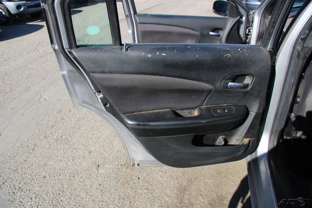 2014 Chrysler 200 - Image 20 of 21