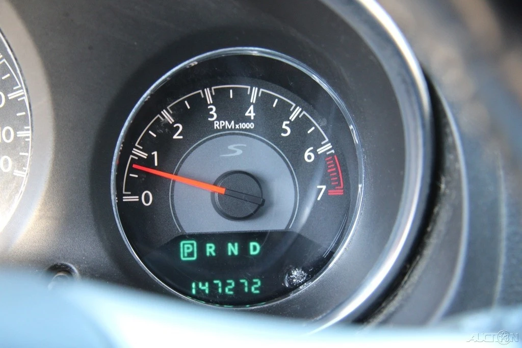2014 Chrysler 200 - Image 17 of 21