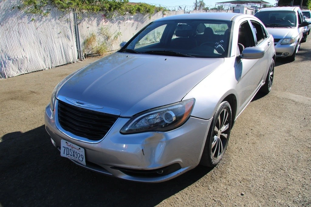 2014 Chrysler 200 - Image 2 of 21