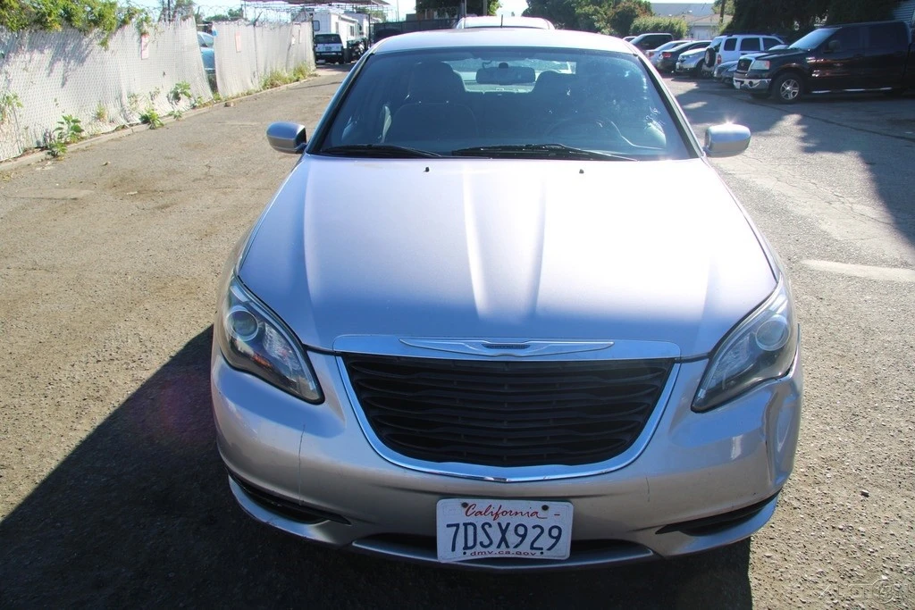 2014 Chrysler 200 - Image 11 of 21