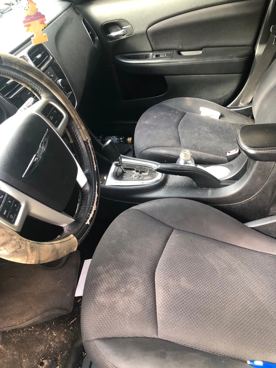 2014 Chrysler 200 - Image 8 of 9