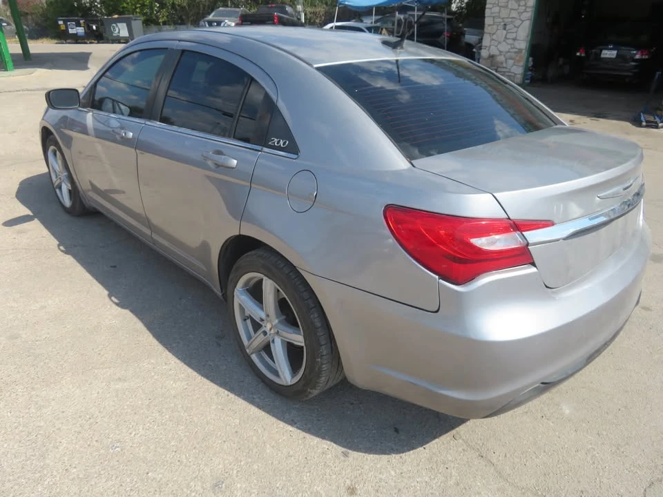2014 Chrysler 200 - Image 3 of 6