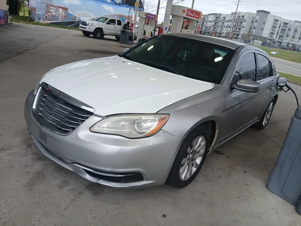 2014 Chrysler 200 - Image 3 of 10