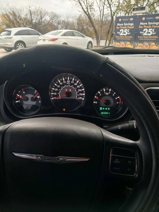 2014 Chrysler 200 - Image 7 of 10