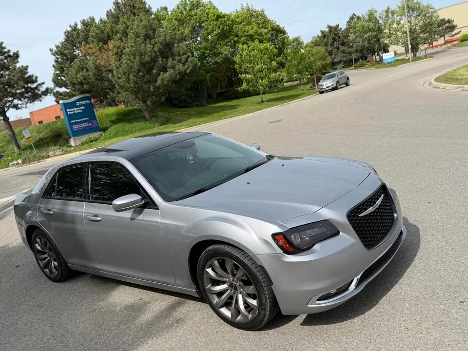 2014 Chrysler 300 (2005-2023) - Image 9 of 21