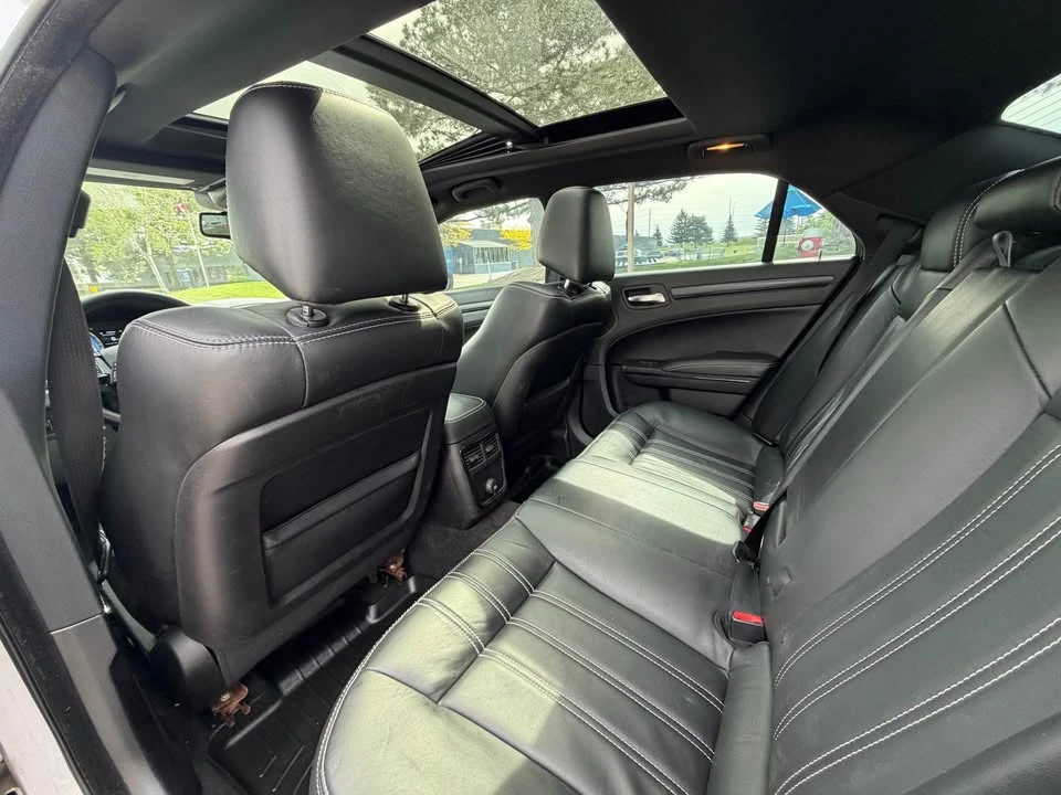 2014 Chrysler 300 (2005-2023) - Image 11 of 21