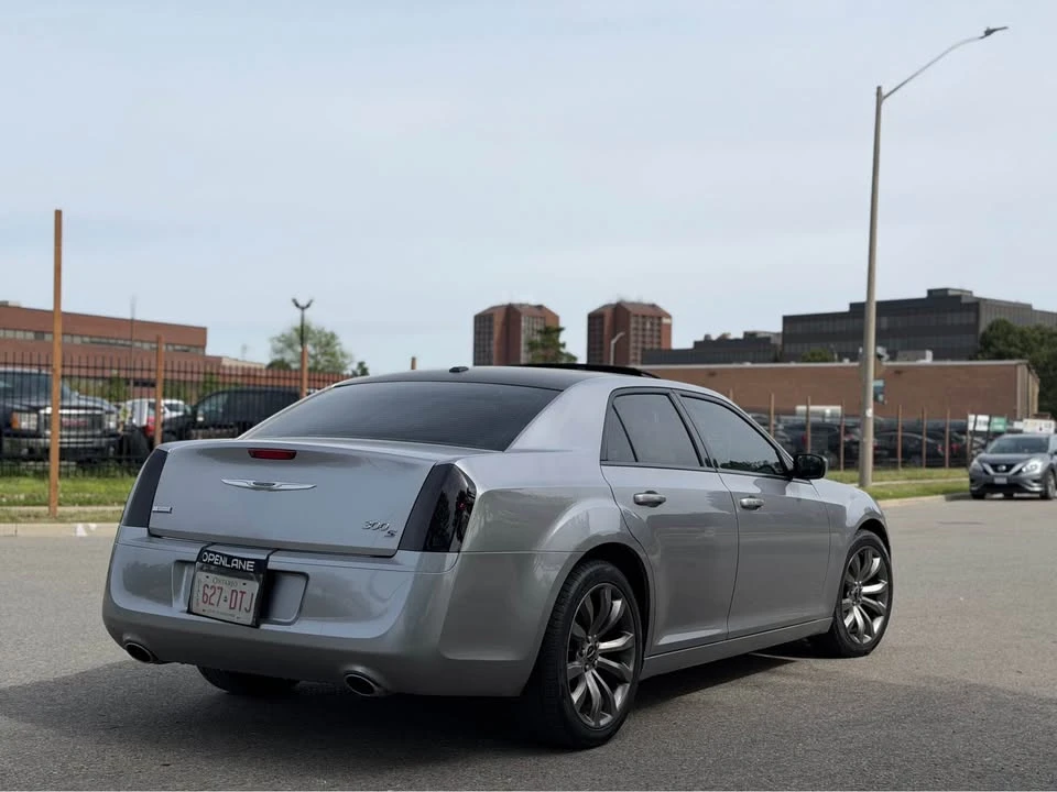 2014 Chrysler 300 (2005-2023) - Image 5 of 21