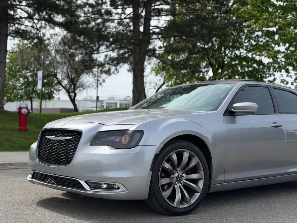 2014 Chrysler 300 (2005-2023) - Image 4 of 21