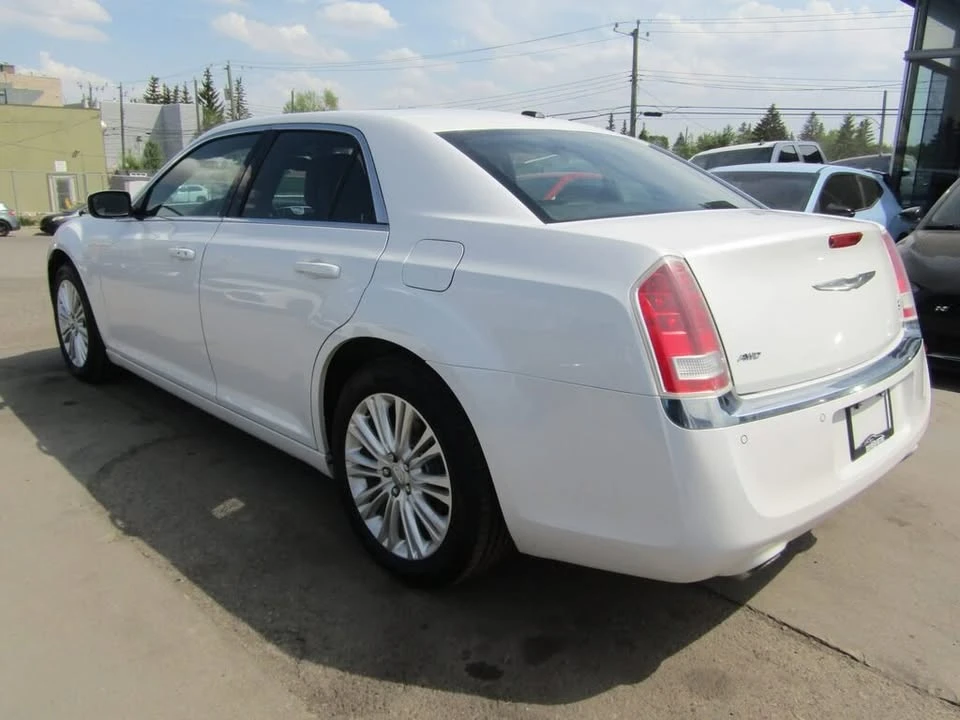 2014 Chrysler 300 (2005-2023) - Image 6 of 20